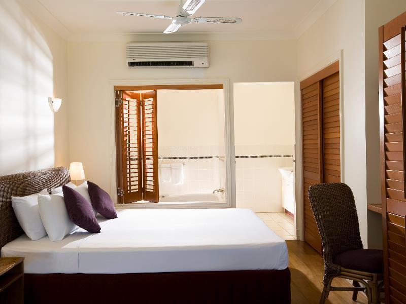 Mantra On The Inlet Hotel Port Douglas Exterior photo